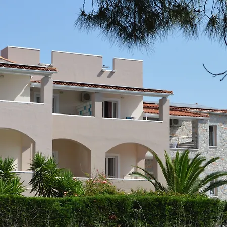 钻石宫殿公寓式酒店 伊西翁