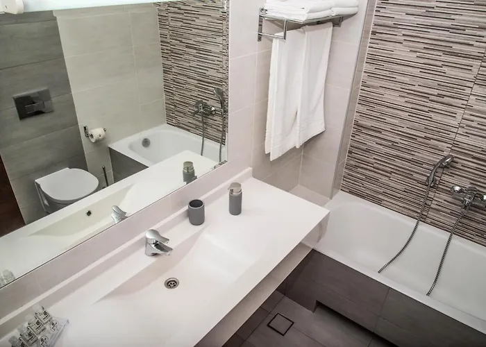 Diamond Palace Apartahotel Githio